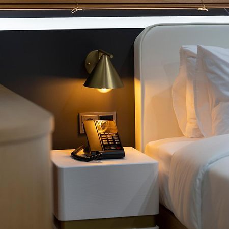 Busan H-Avenue Hotel Seomyeon Station Bagian luar foto
