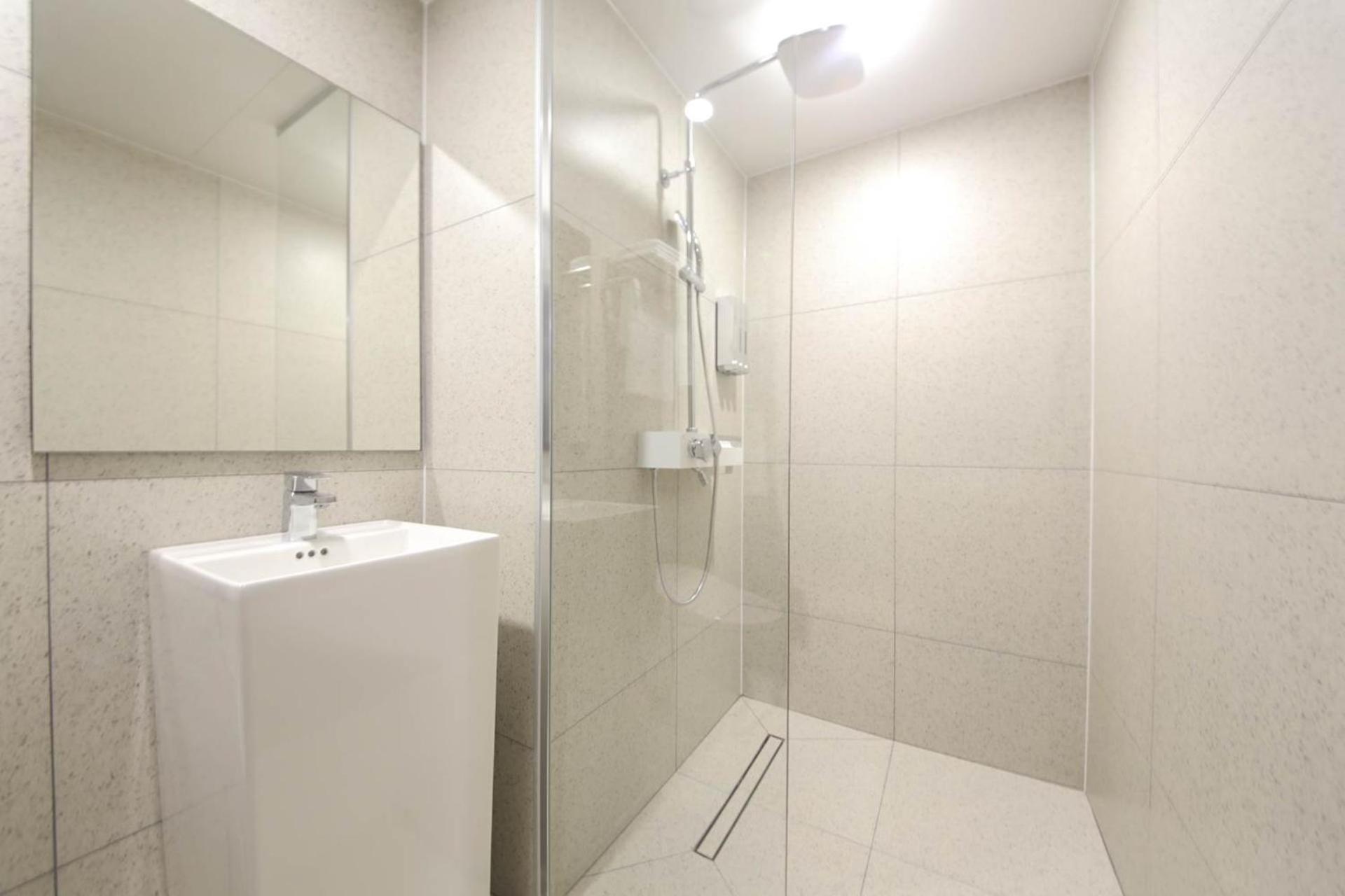 Busan H-Avenue Hotel Seomyeon Station Bagian luar foto