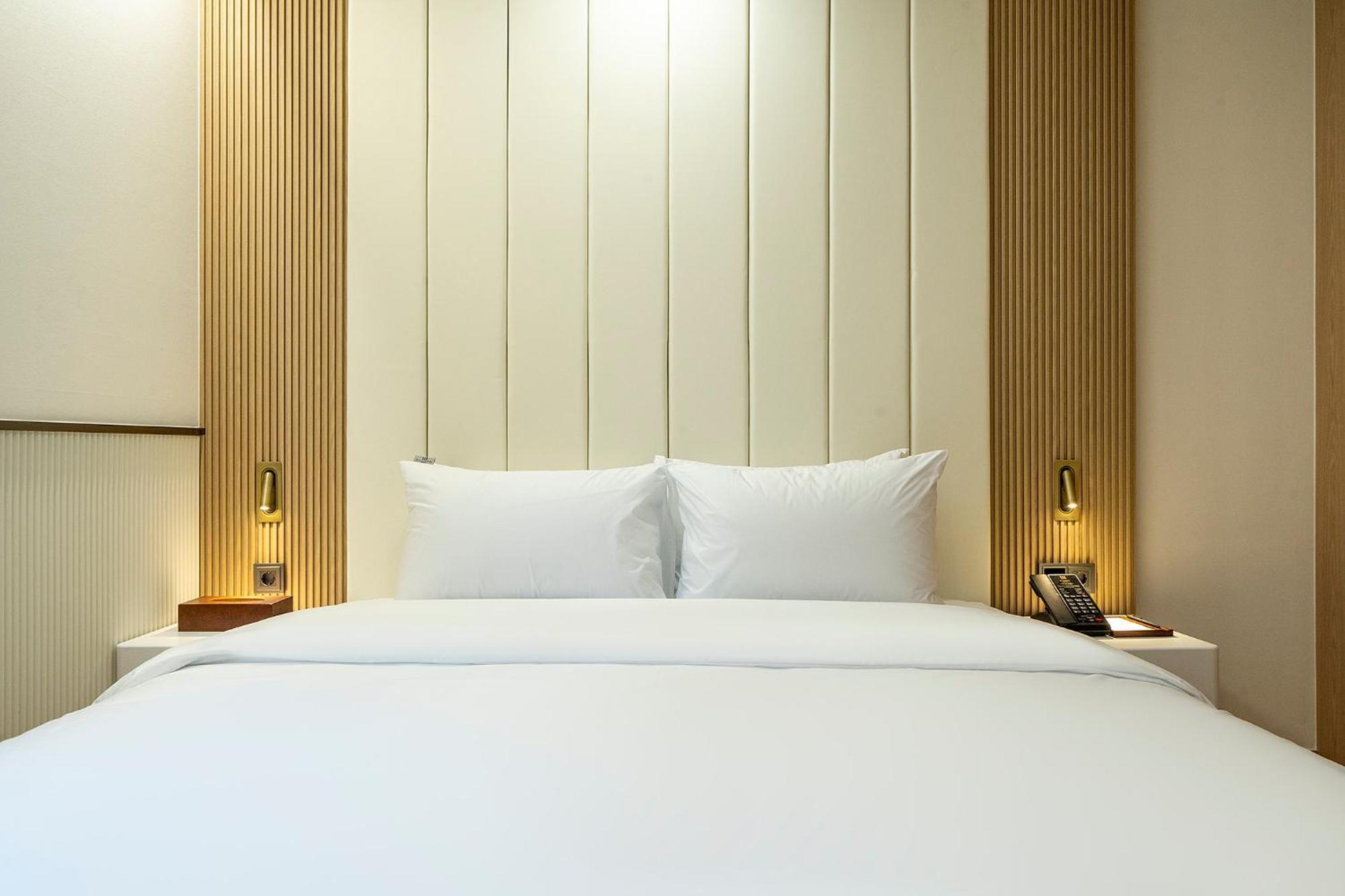 Busan H-Avenue Hotel Seomyeon Station Bagian luar foto